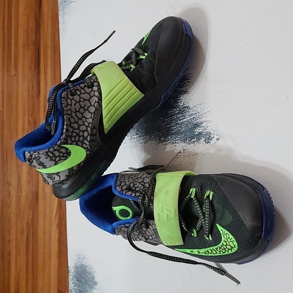 Nike KD Youth Sneakers Black/Lime Green Lace-up Hook&Loop Size‎ 7 EUC